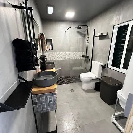 Great 3 Bedroom Retreat פונשל
