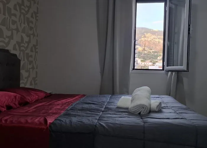 Great 3 Bedroom Retreat * Funchal (Madeira)